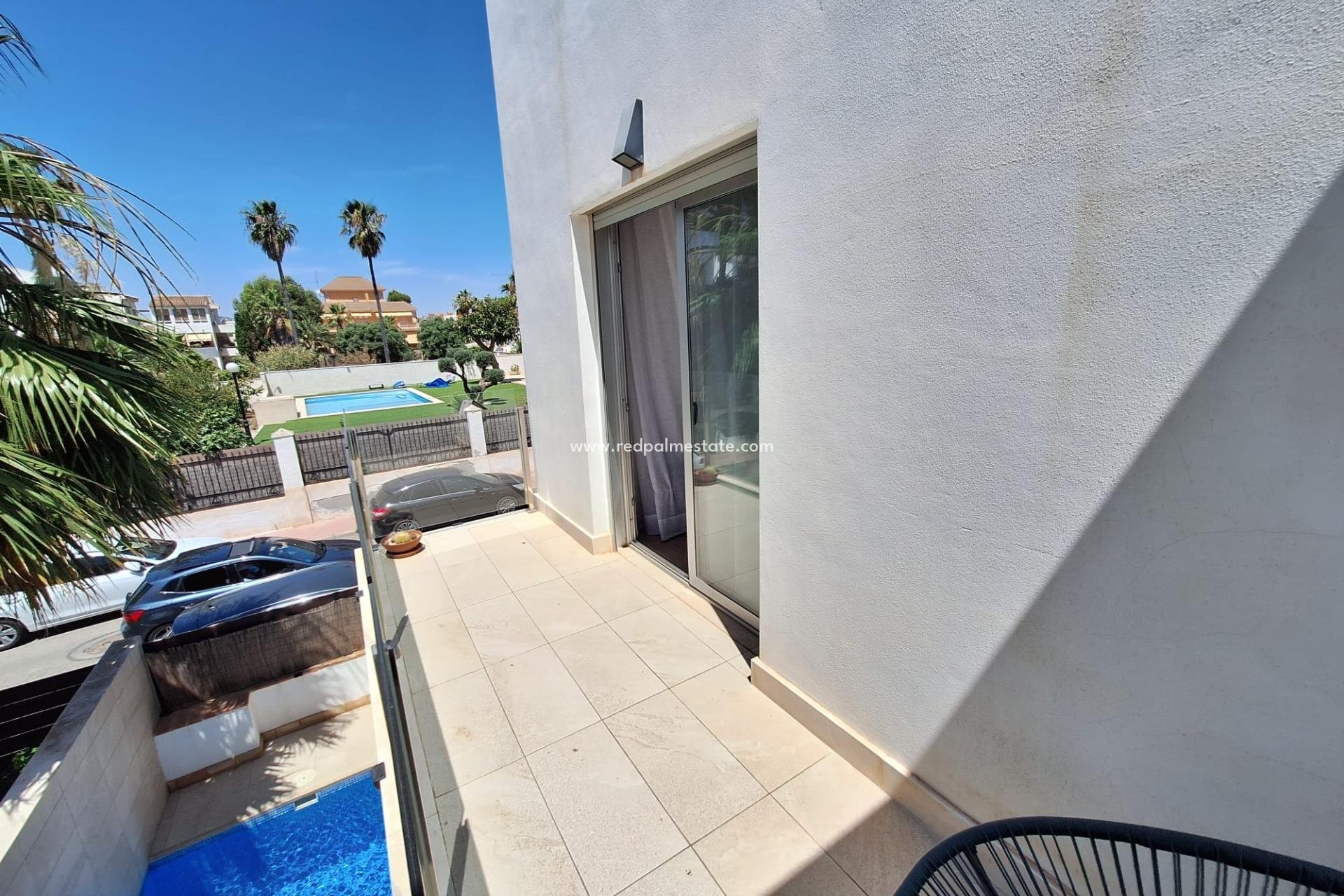 Revente - Villa -
Torrevieja - Rosaleda-los frutales