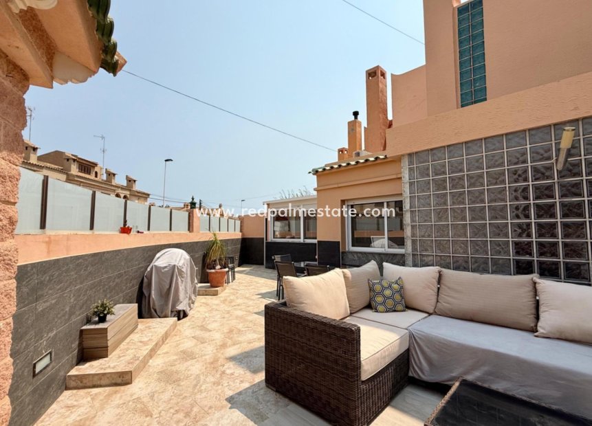 Revente - Villa -
Torrevieja - Rosaleda-los frutales