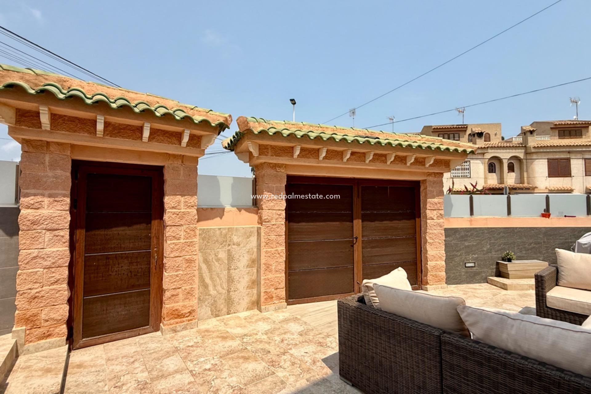 Revente - Villa -
Torrevieja - Rosaleda-los frutales