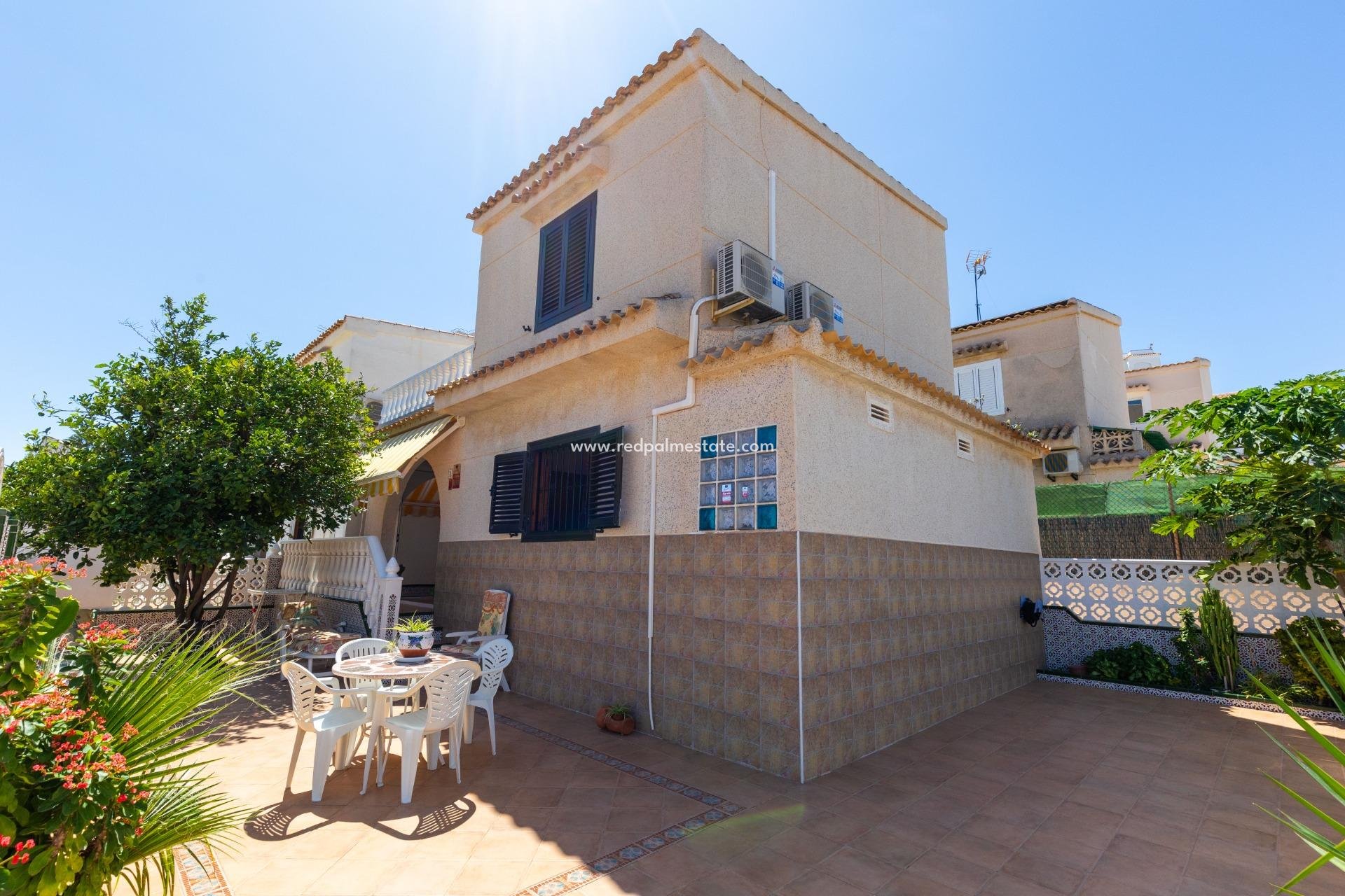 Revente - Villa -
Torrevieja - Torreblanca