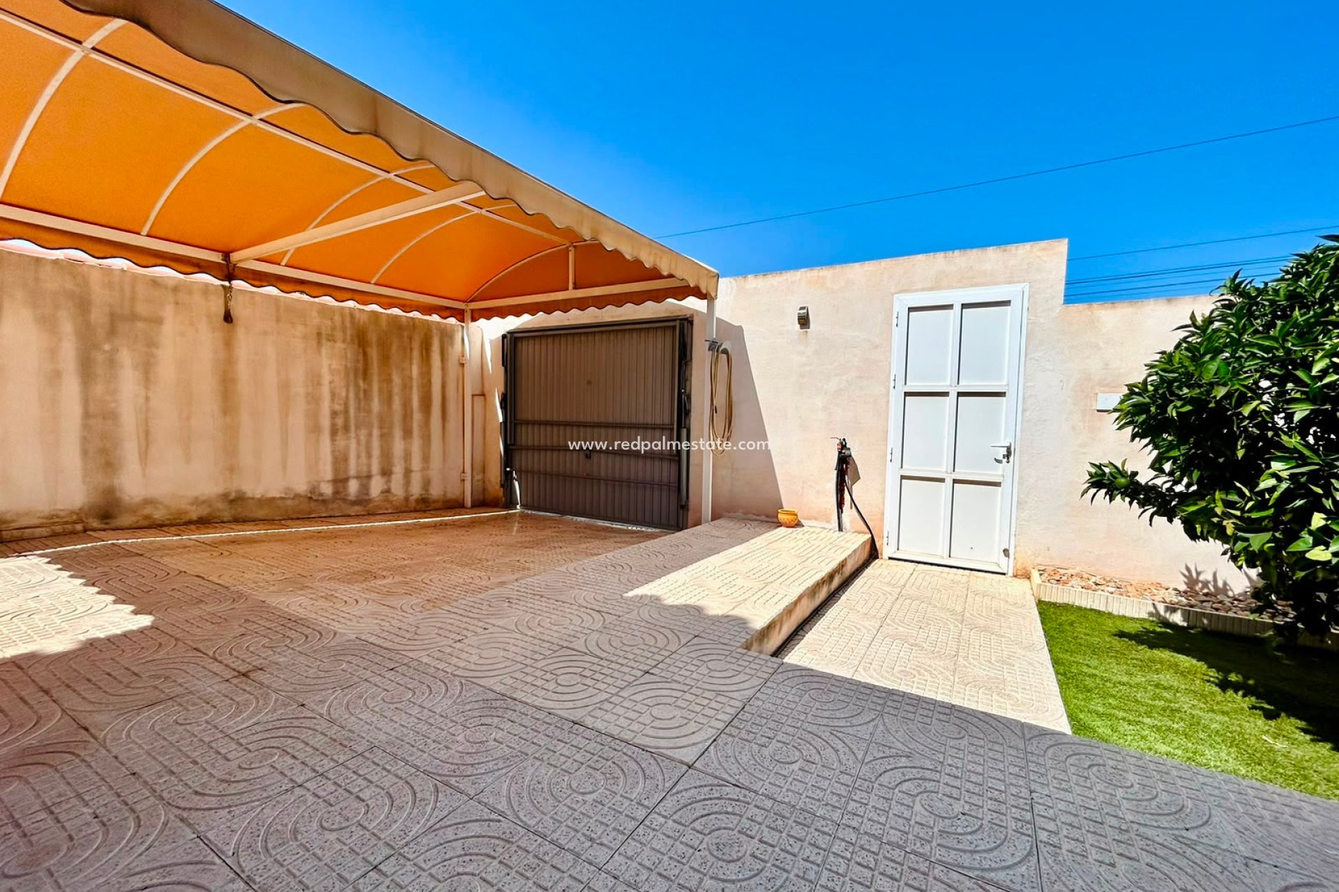 Revente - Villa -
Torrevieja - Urbanización San Luis
