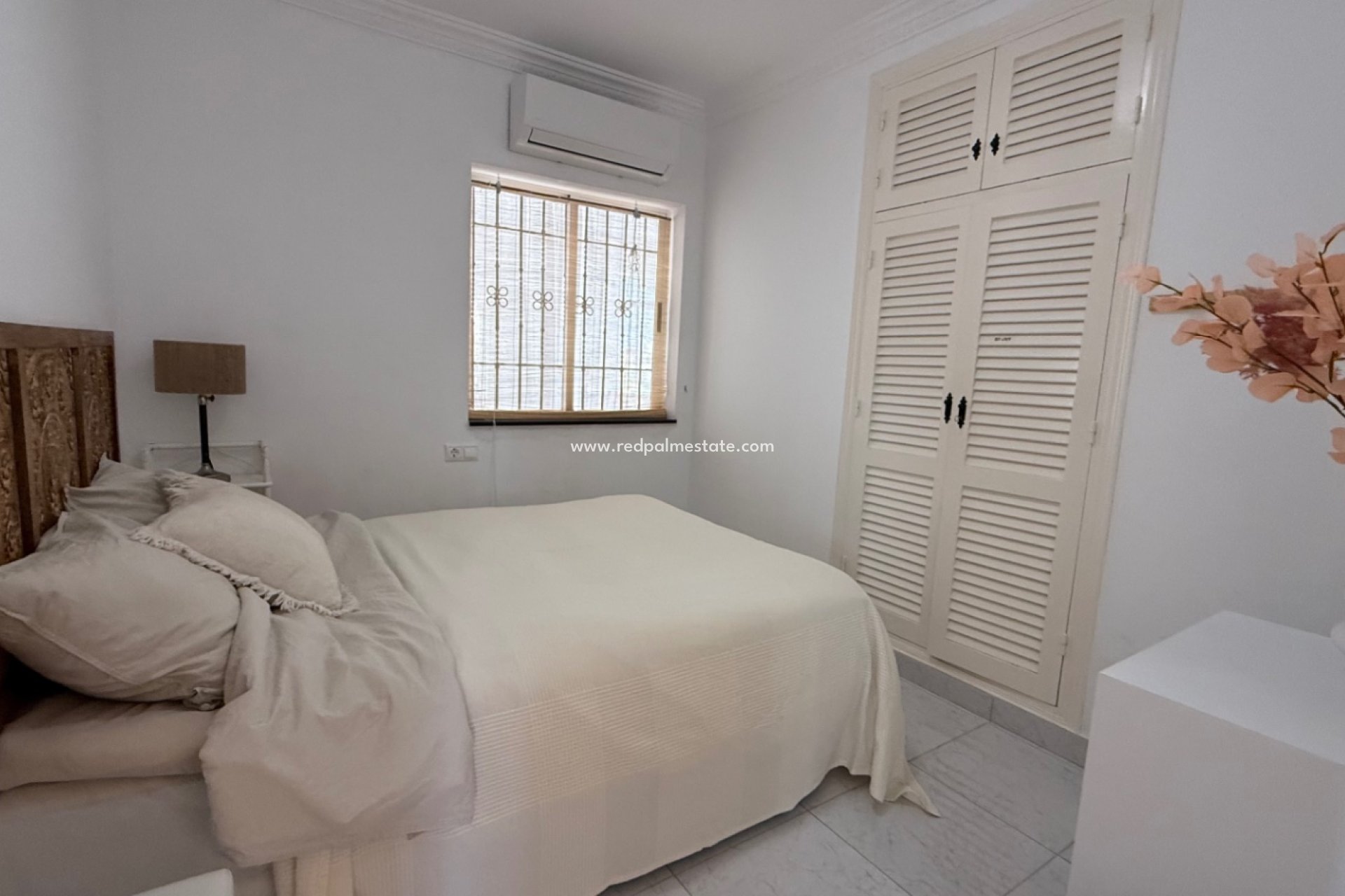 Revente - Villa -
Torrevieja