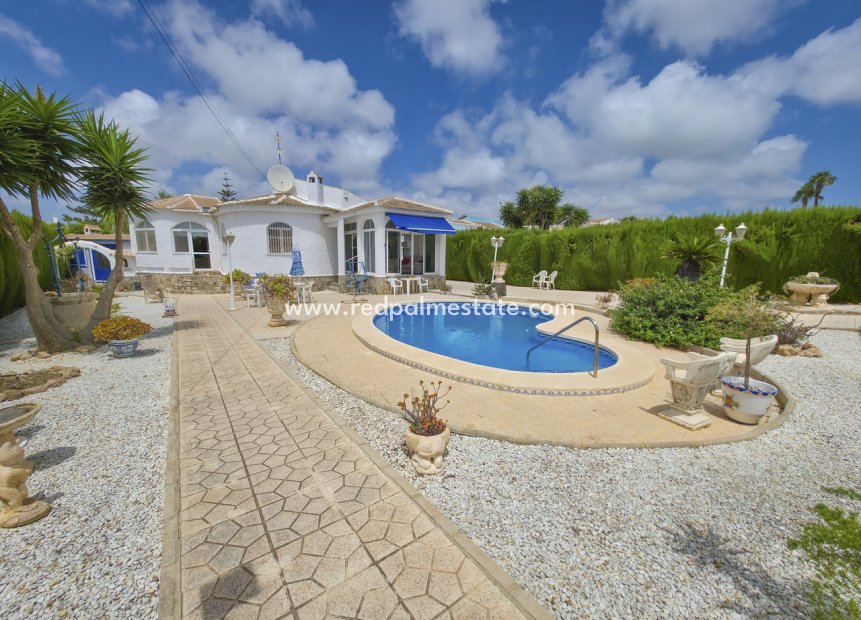 Revente - Villa -
Torrevieja