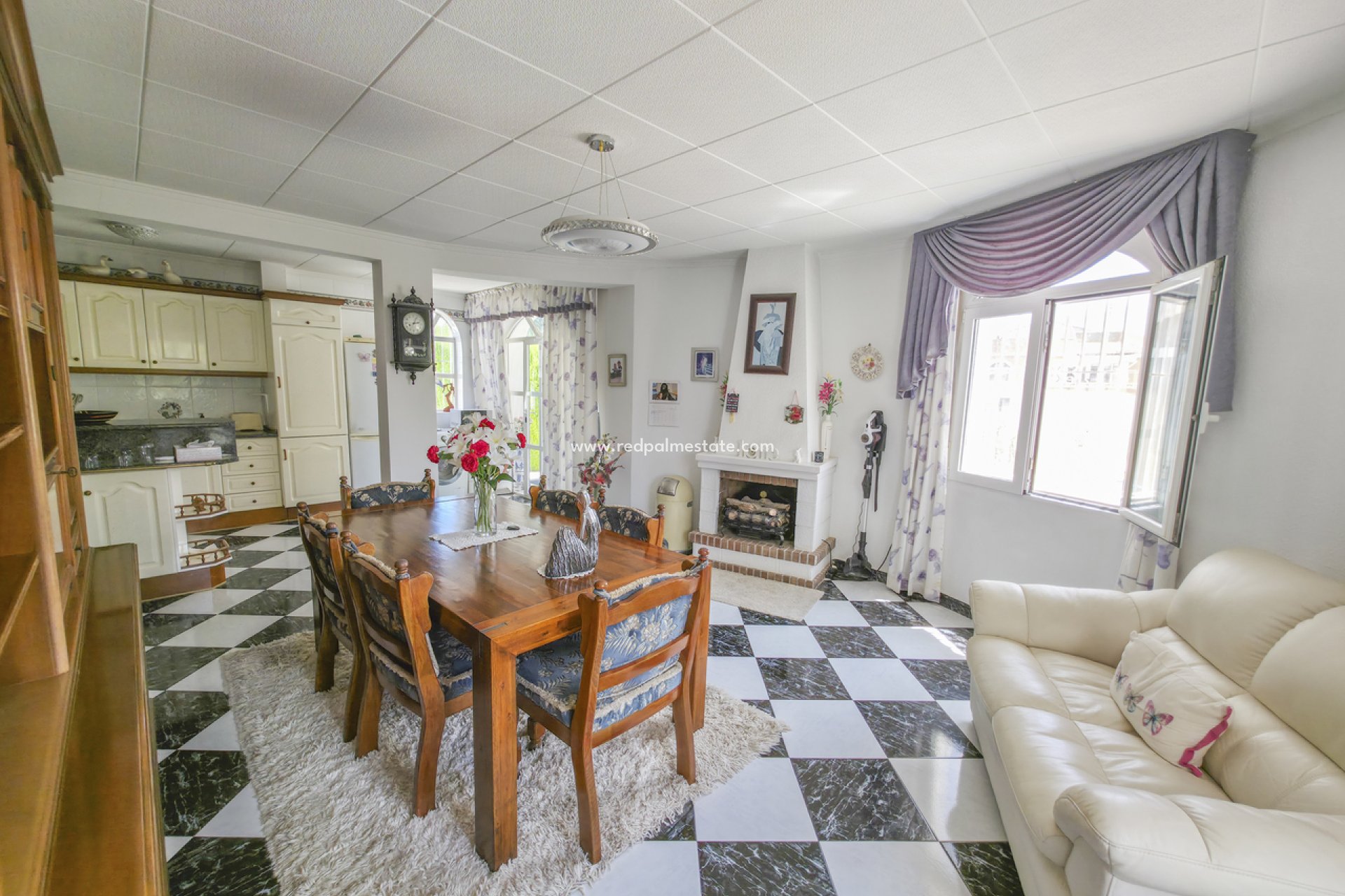 Revente - Villa -
Torrevieja