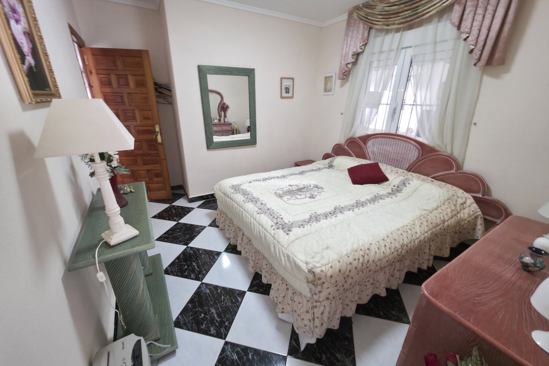 Revente - Villa -
Torrevieja