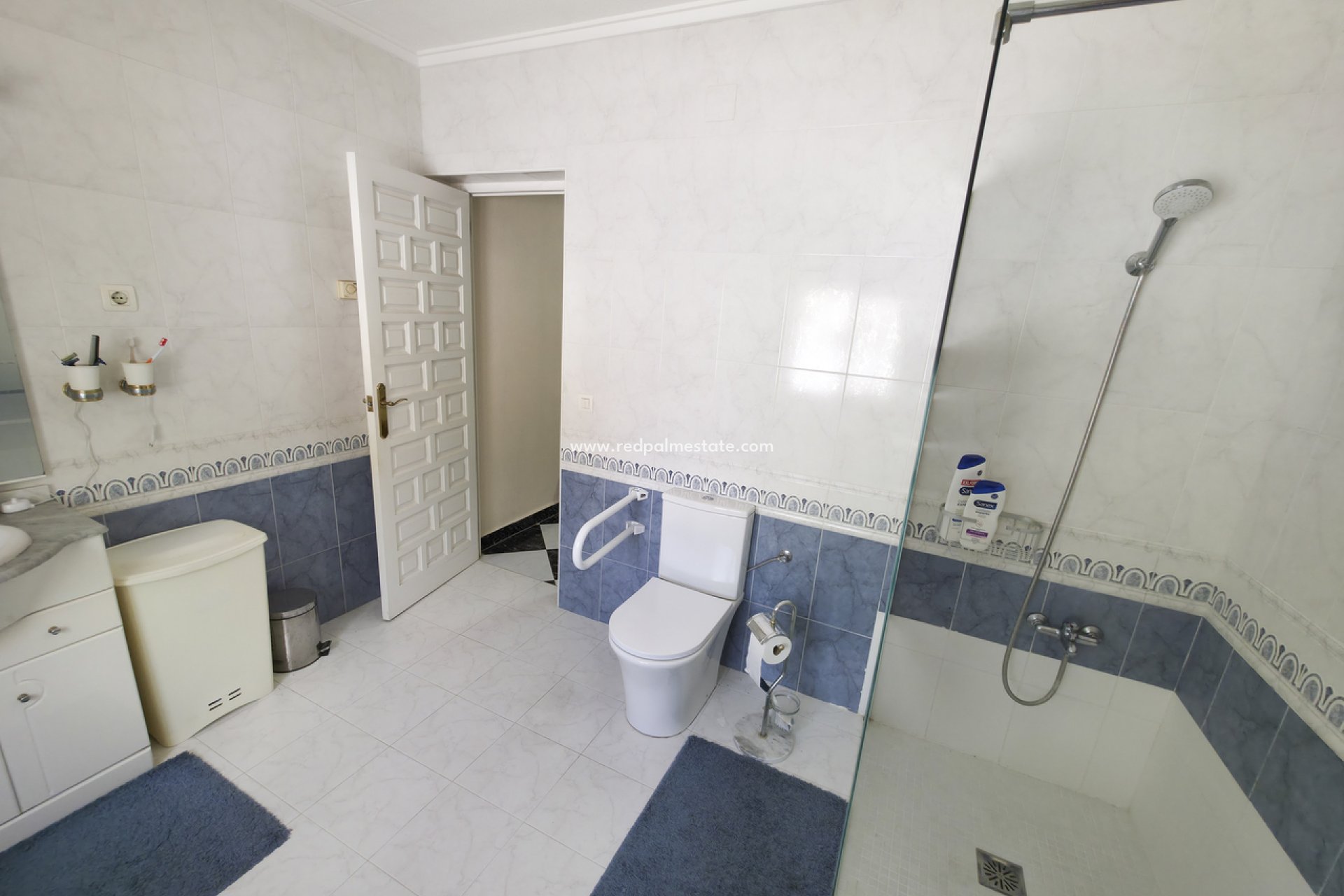 Revente - Villa -
Torrevieja