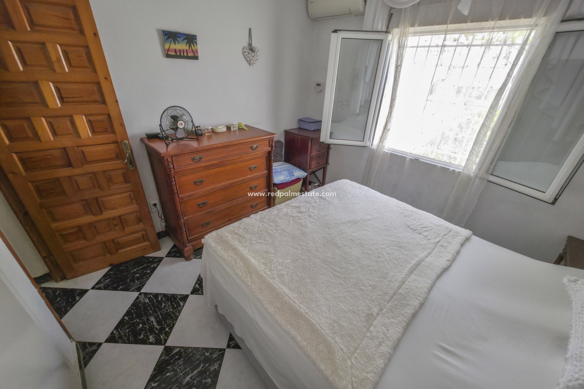 Revente - Villa -
Torrevieja