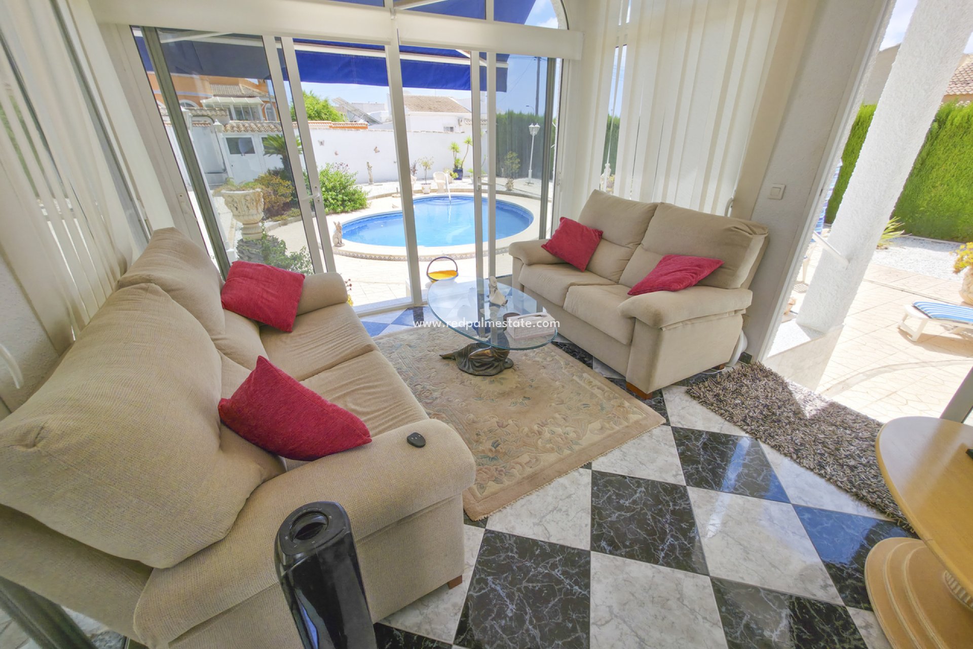 Revente - Villa -
Torrevieja