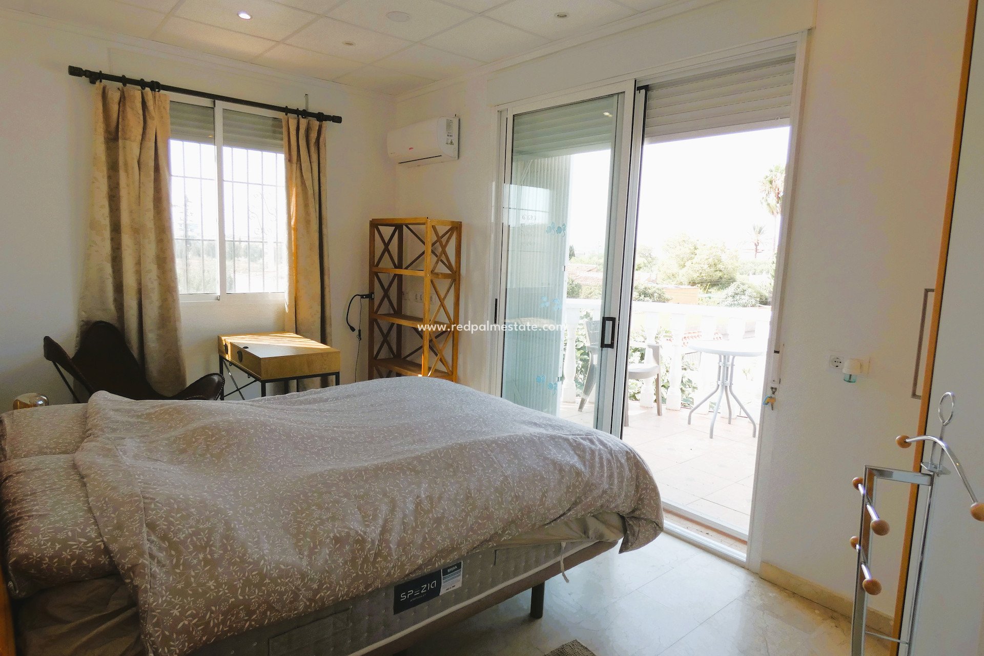 Revente - Villa -
Torrevieja