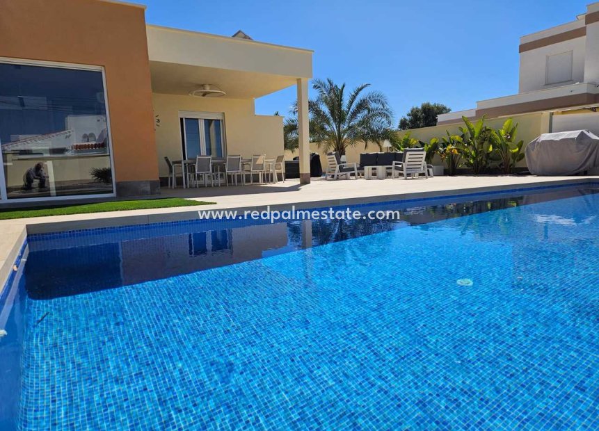 Revente - Villa -
Torrevieja
