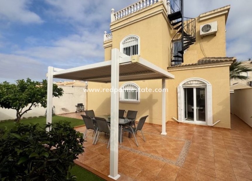 Revente - Villa -
Torrevieja