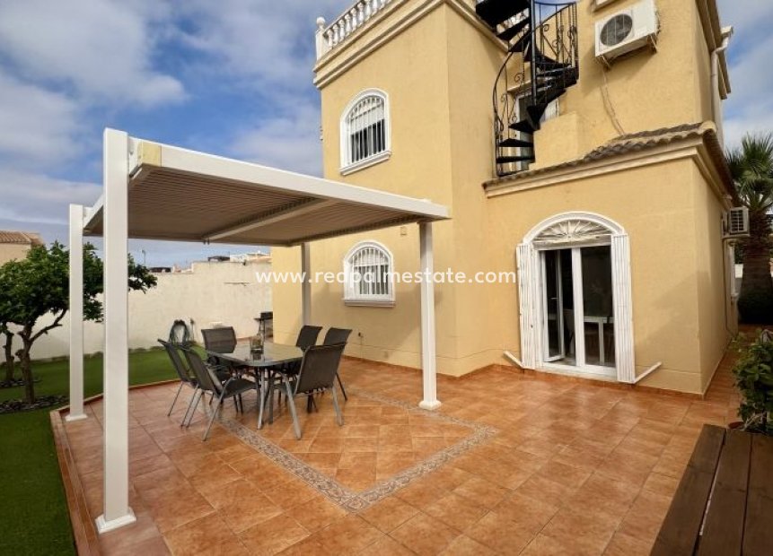 Revente - Villa -
Torrevieja
