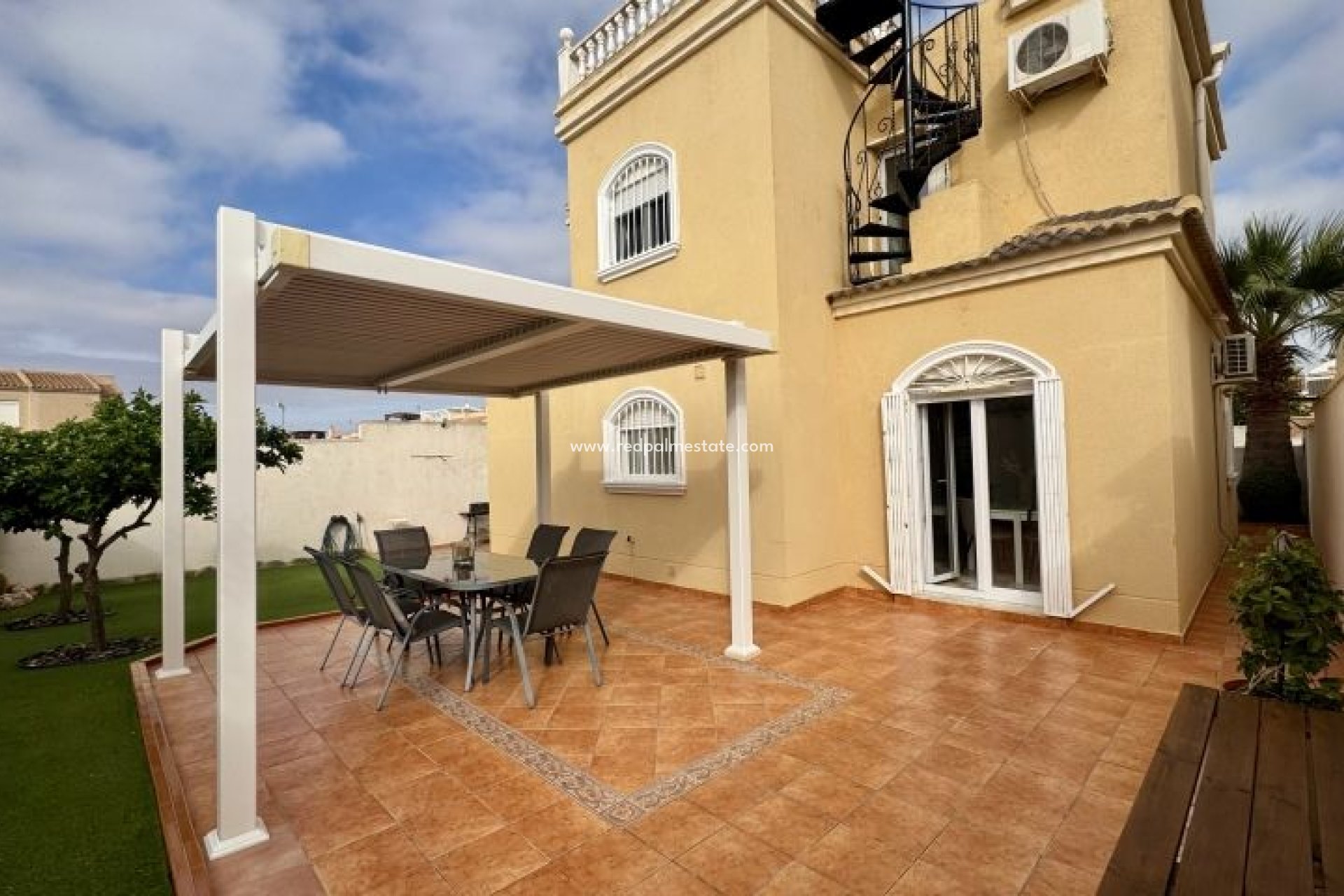 Revente - Villa -
Torrevieja