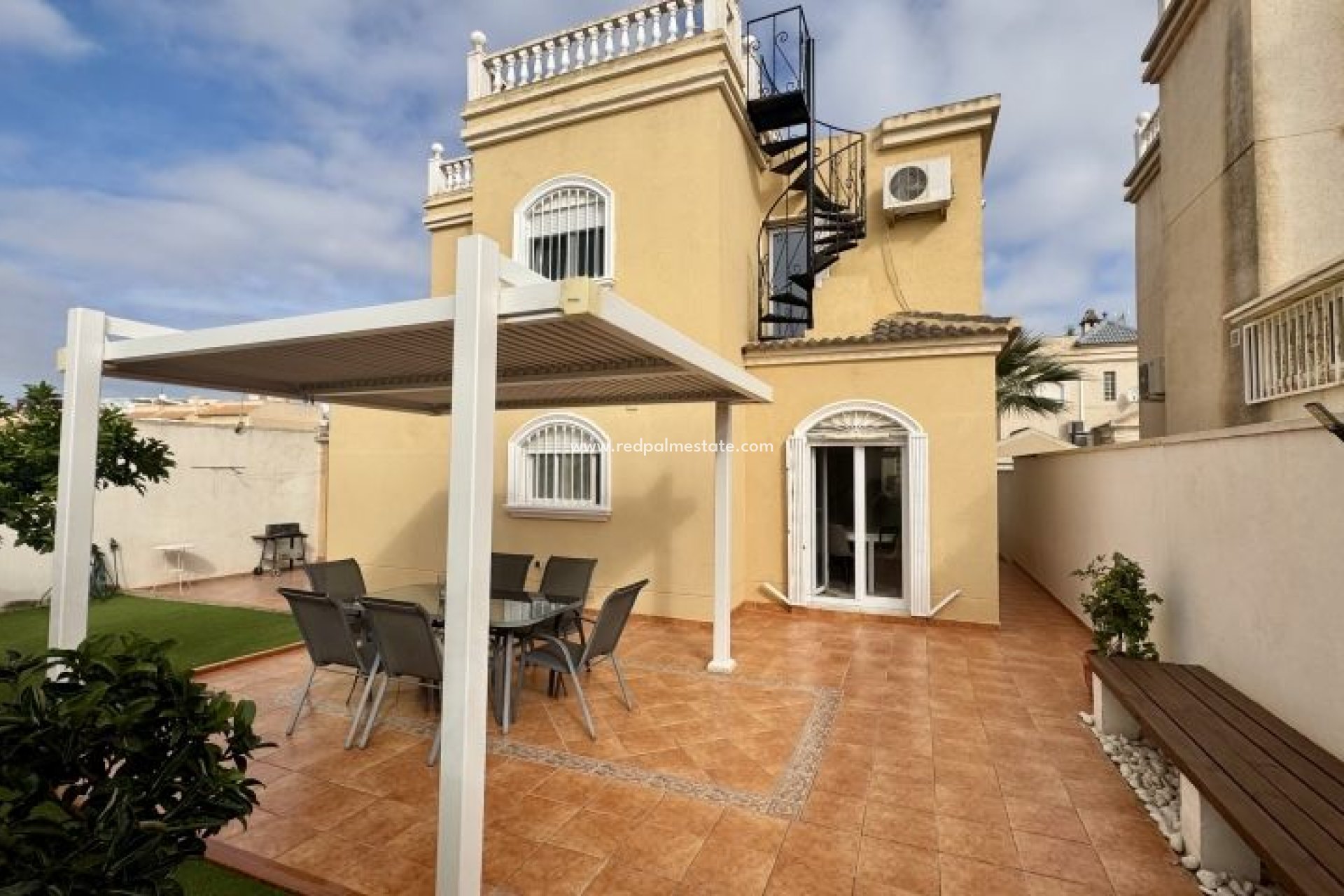Revente - Villa -
Torrevieja