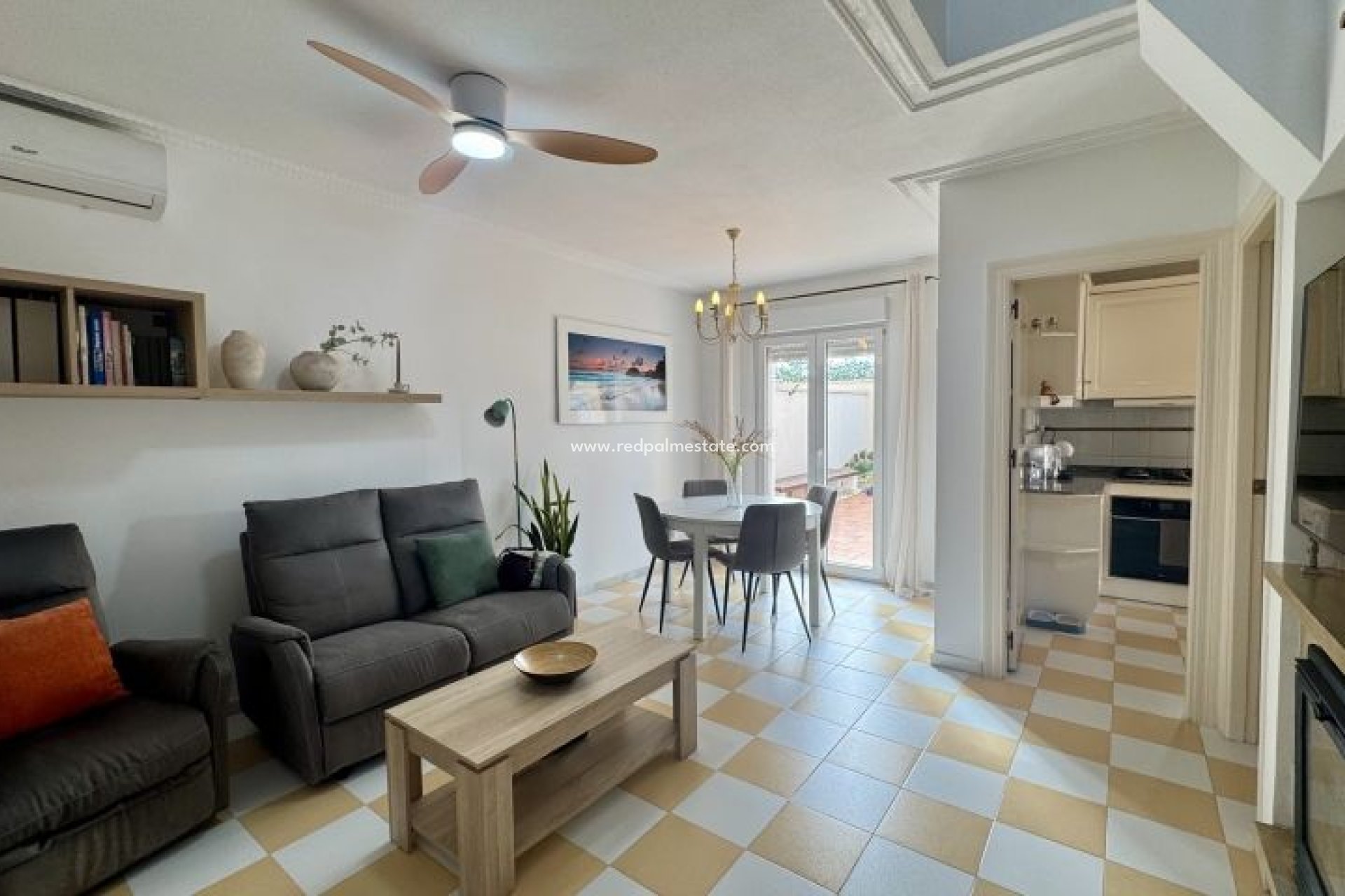 Revente - Villa -
Torrevieja