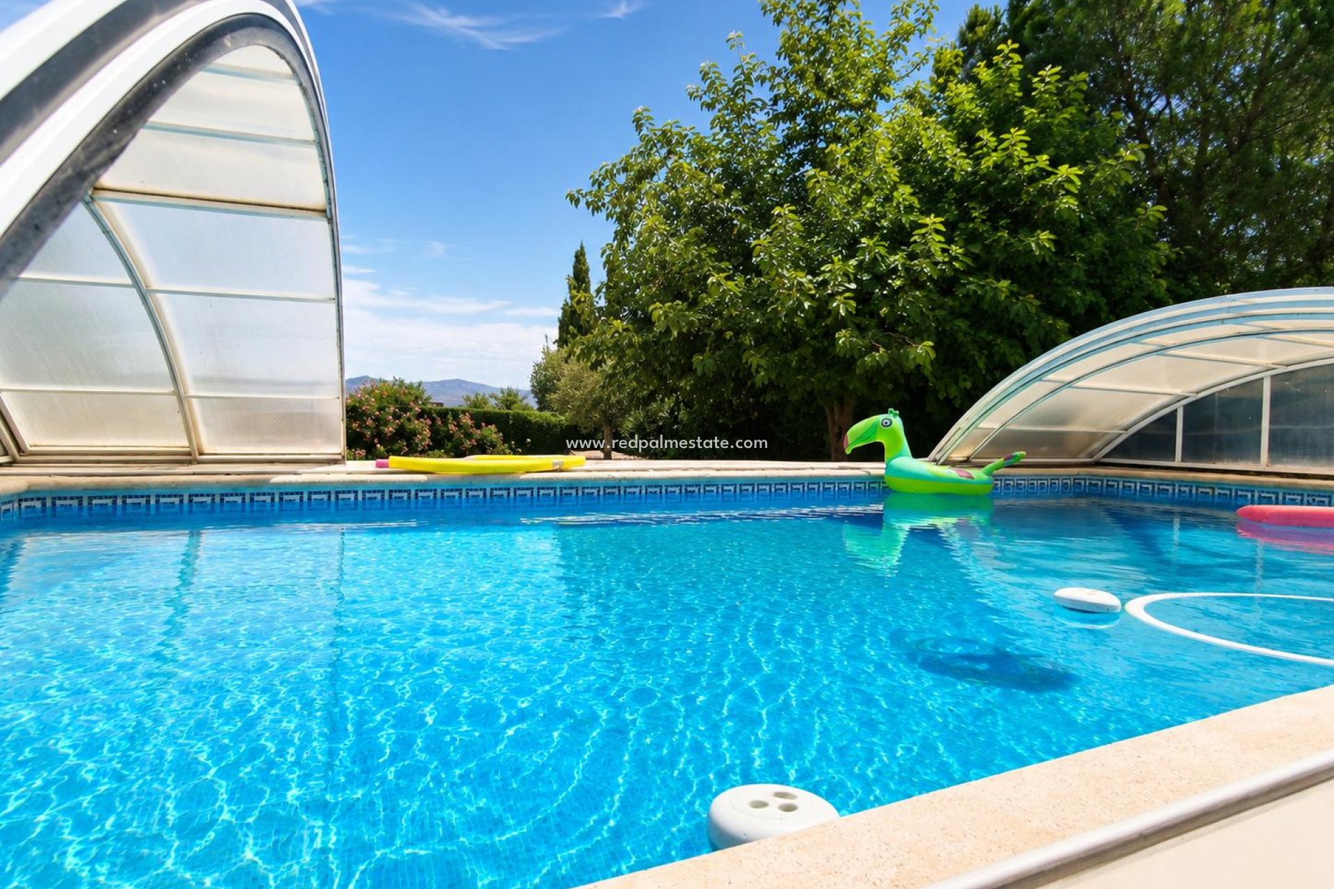 Revente - Villa -
Villena - Inland