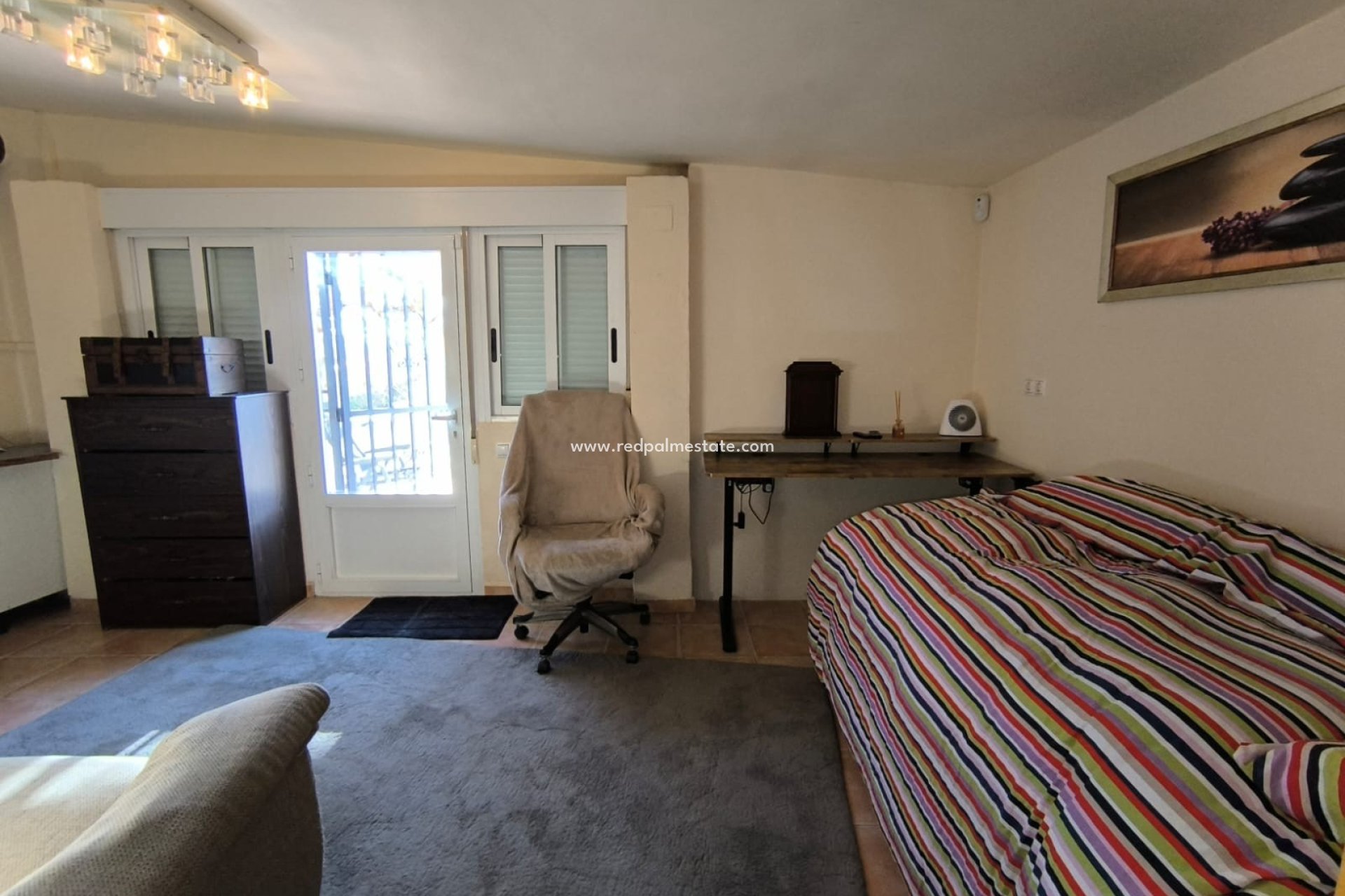 Revente - Villa -
Villena - Inland