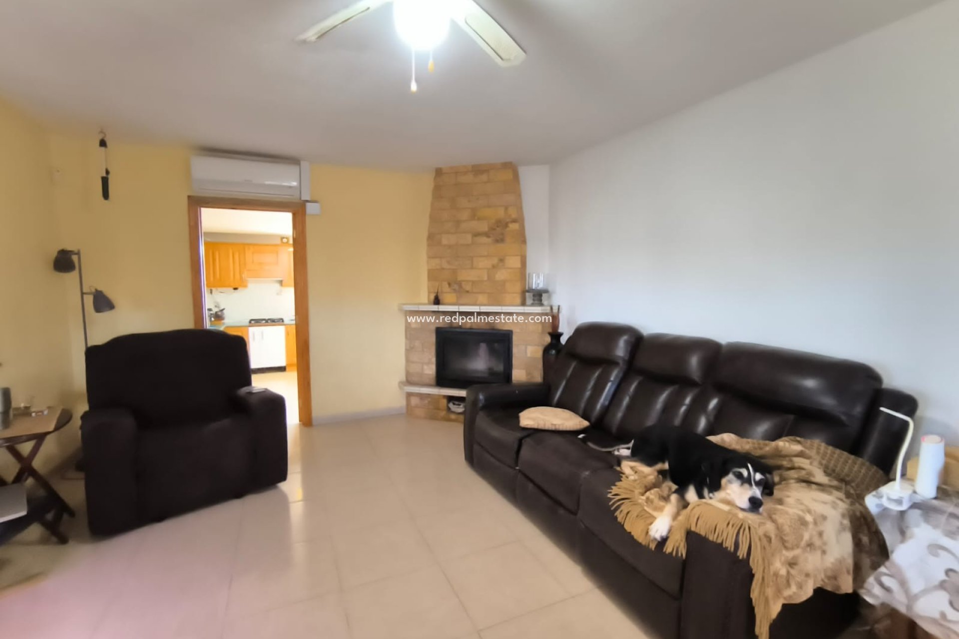 Revente - Villa -
Villena - Inland