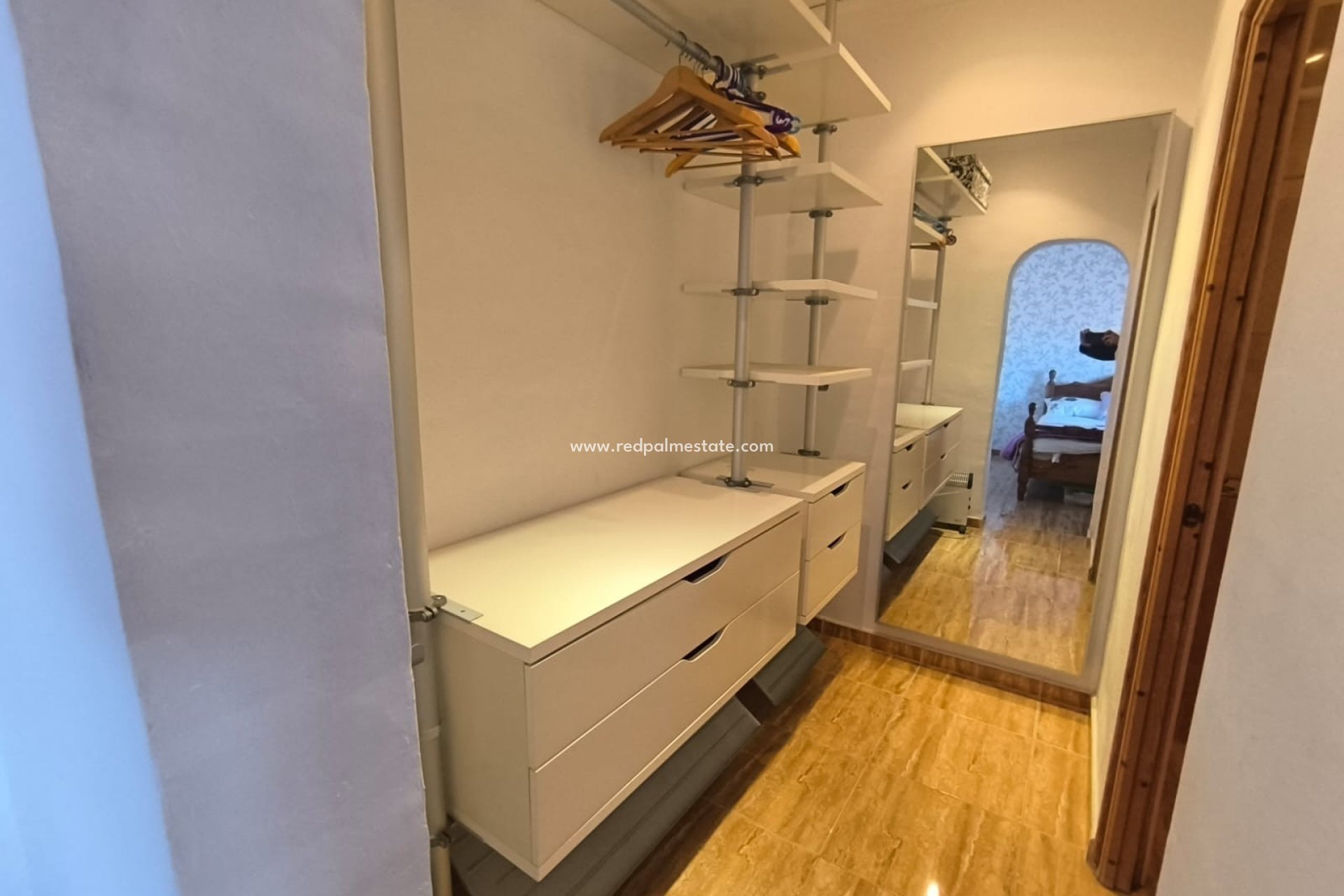 Revente - Villa -
Villena - Inland