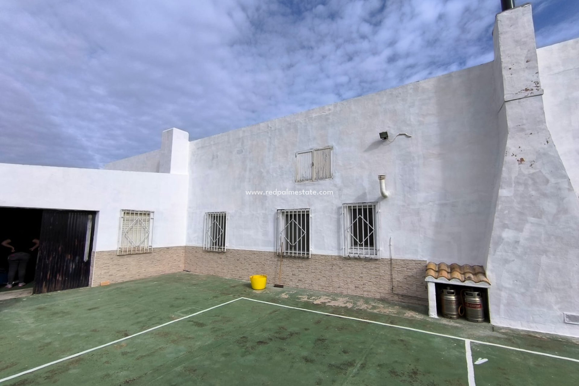 Revente - Villa -
Villena - Inland