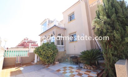 Rijtjeshuis - Herverkoop -
            Orihuela Costa - IH-87683