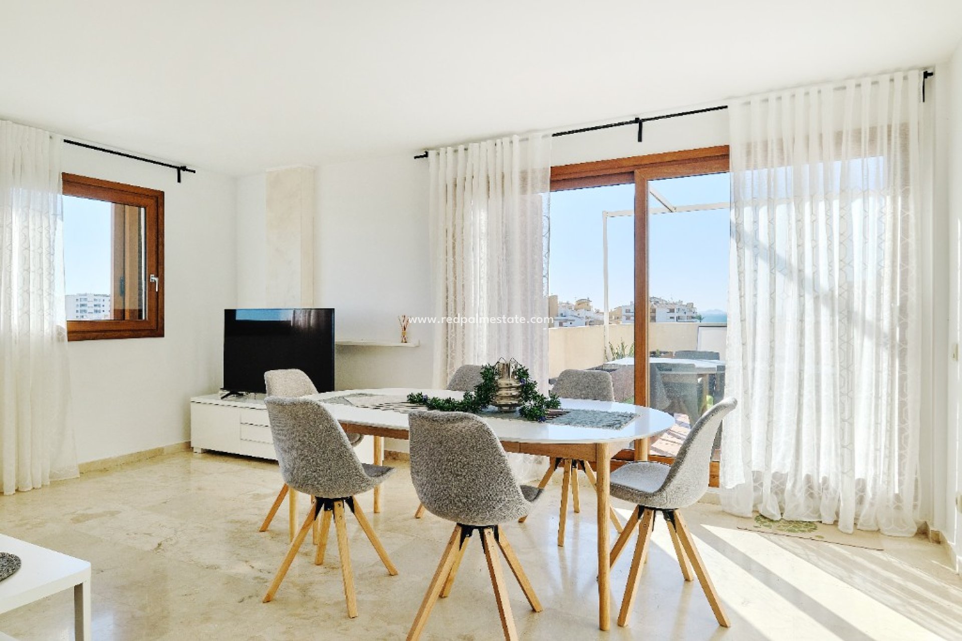 Short Term Rental - Apartments -
Torrevieja - La Entrada