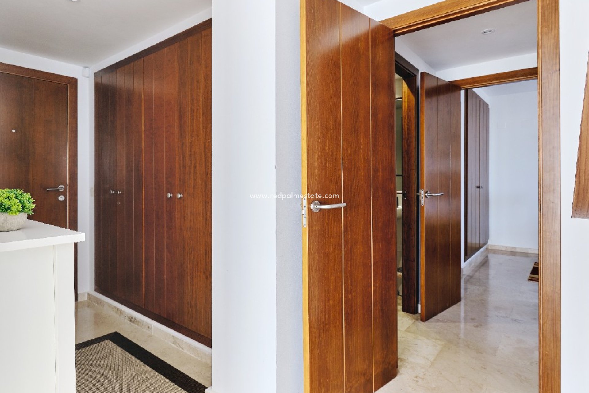 Short Term Rental - Apartments -
Torrevieja - La Entrada