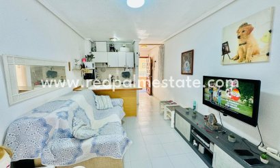 Studio - Resale - Torrevieja -
                El chaparral