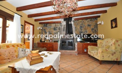 Town House - Resale - Chinorlet - Inland