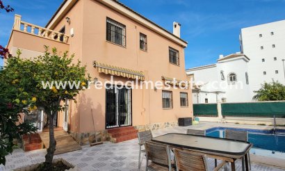 Town House - Resale - Mil Palmeras - Mil Palmeras