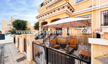 Town House - Resale -
            Orihuela Costa - ES-44500