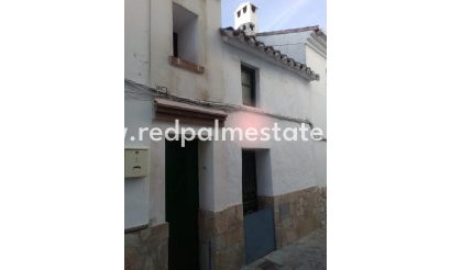 Townhouse - Resale - Yunquera -
                Yunquera