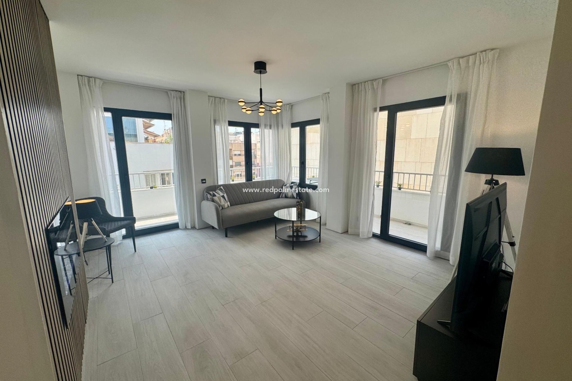 Videresalg - Apartamento -
Torrevieja - CLUB NAUTICO TORREVIEJA