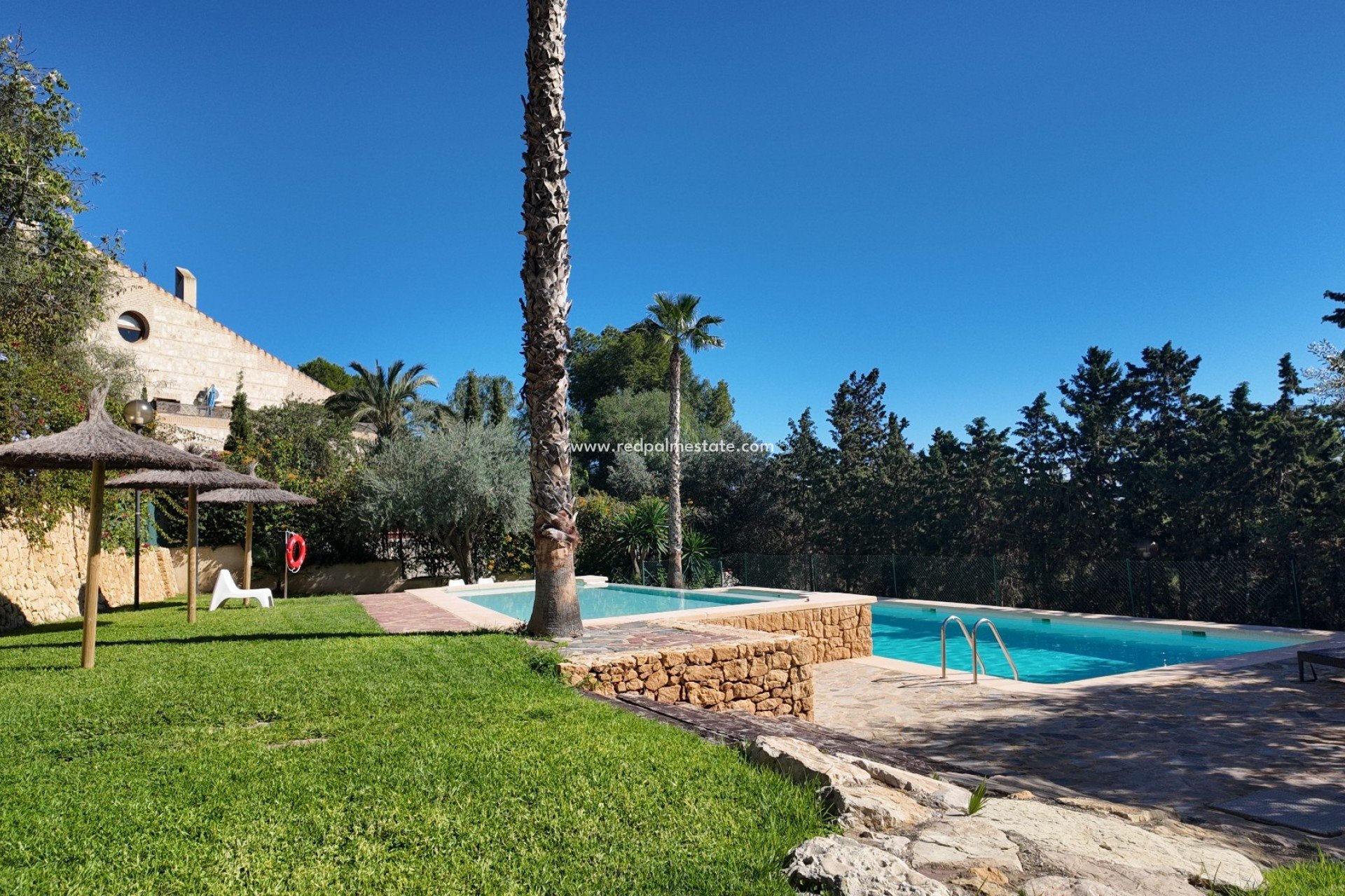 Videresalg - Bungalow -
Alicante - Lloixa