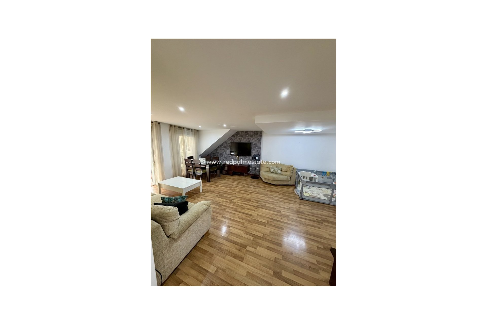 Videresalg - Bungalow -
Benferri - Inland