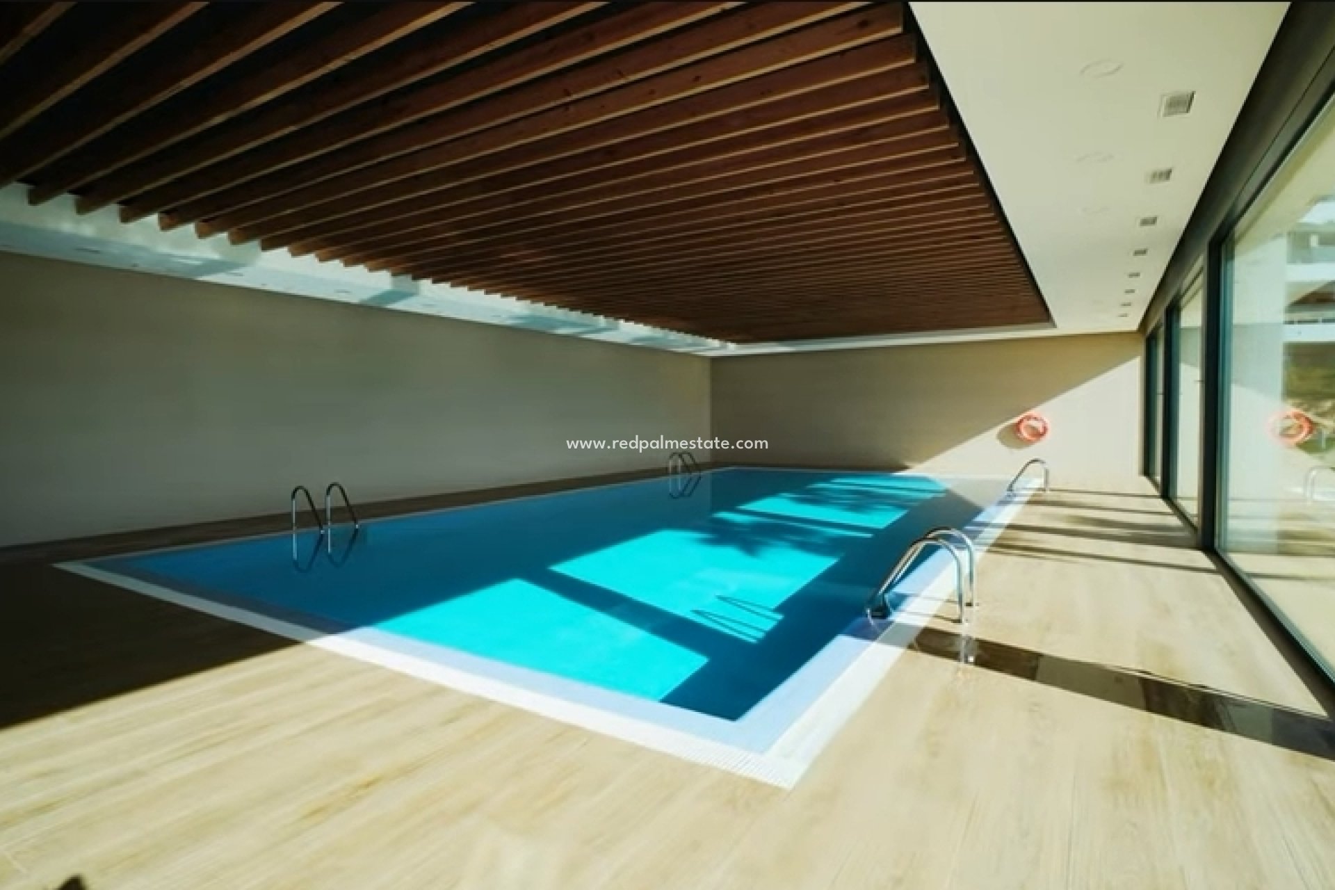 Videresalg - Bungalow -
Benidorm