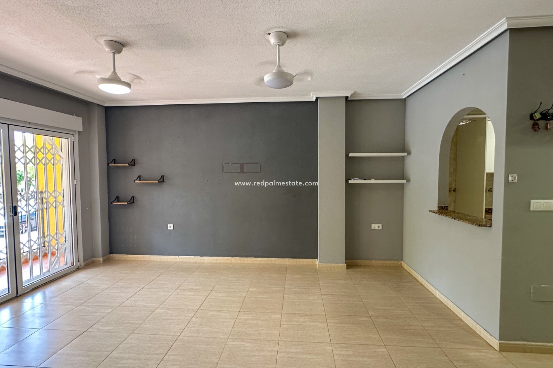 Videresalg - Bungalow -
Daya Nueva - Costa Blanca