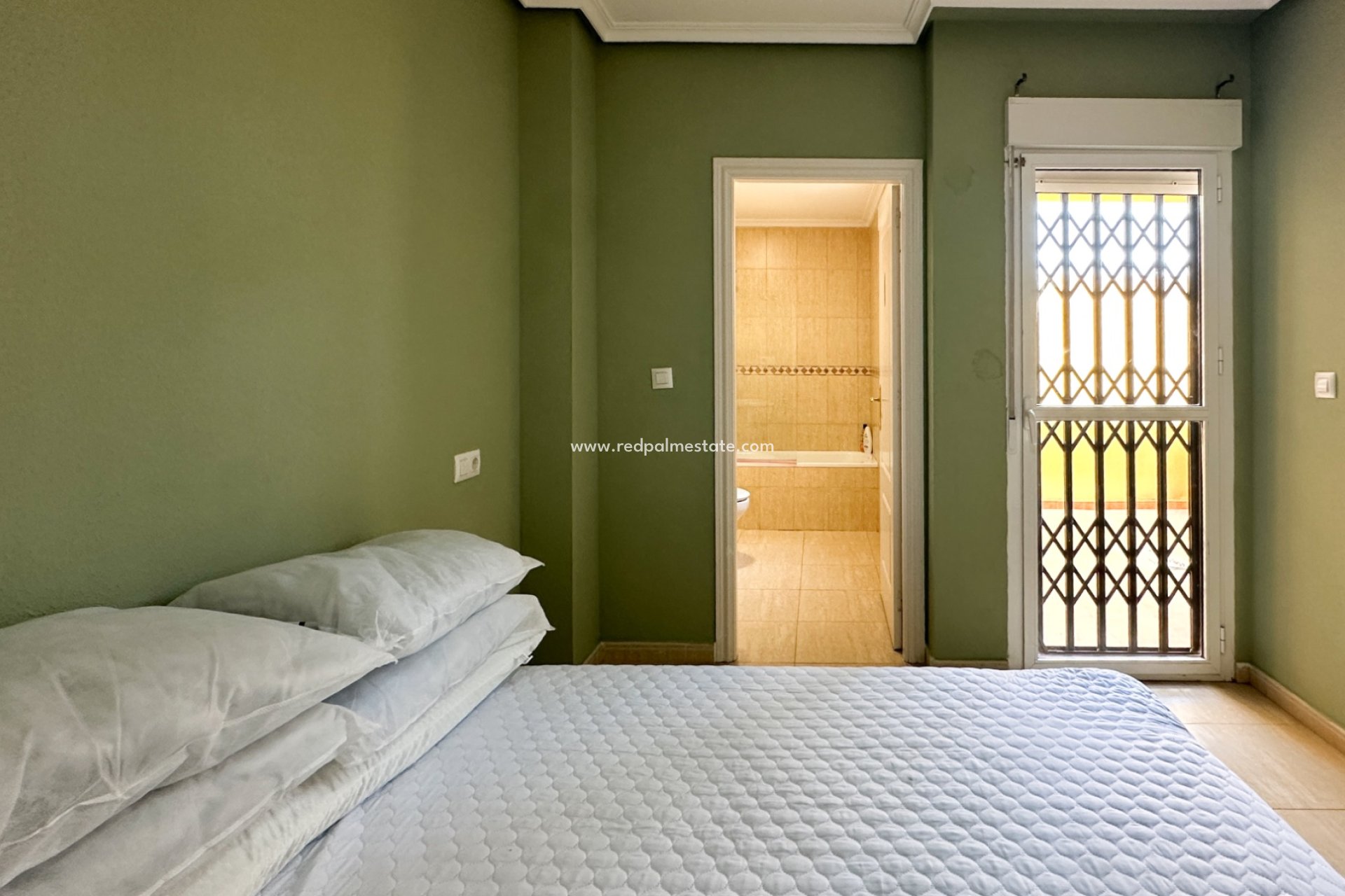Videresalg - Bungalow -
Daya Nueva - Costa Blanca