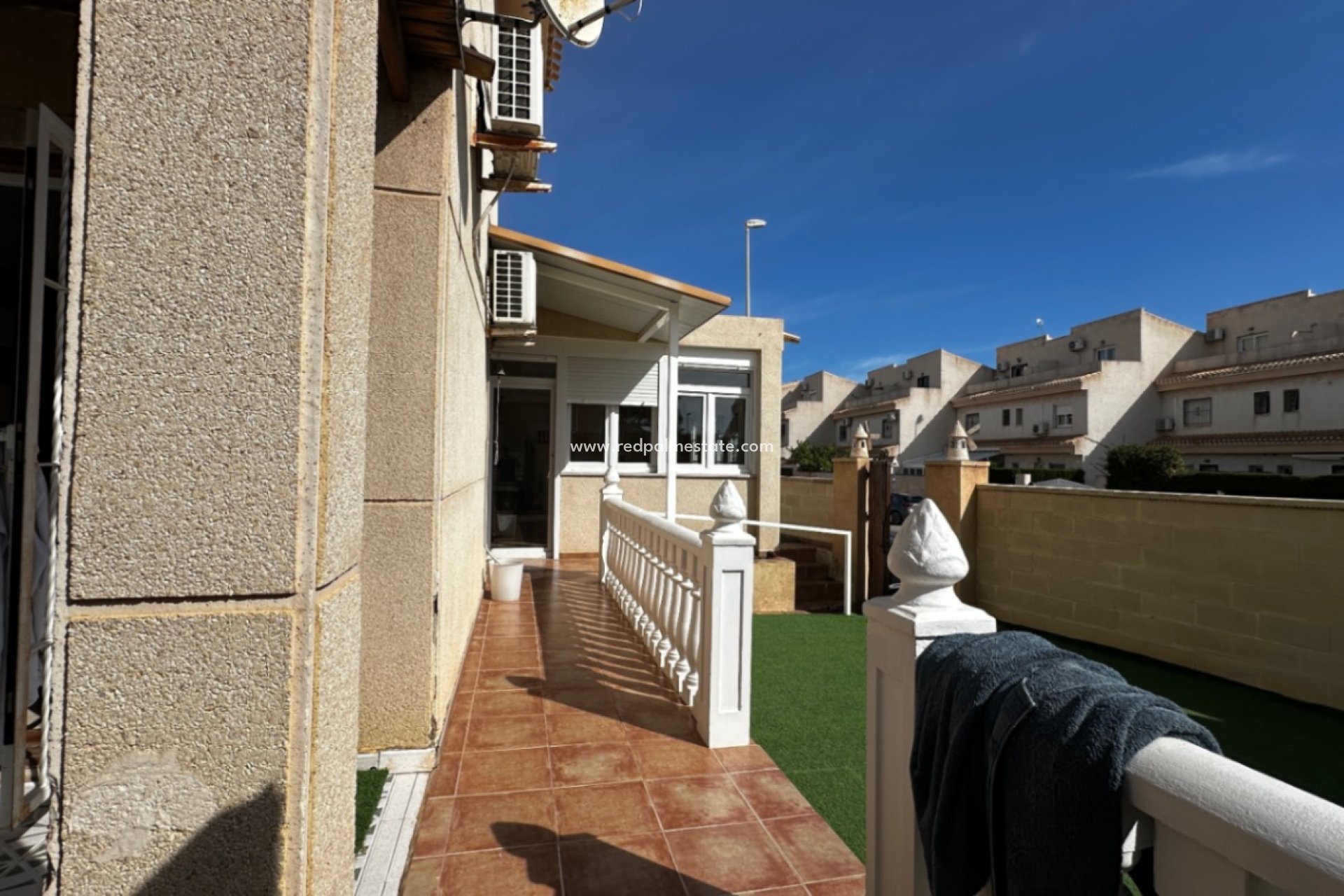 Videresalg - Bungalow -
Orihuela Costa - Inland