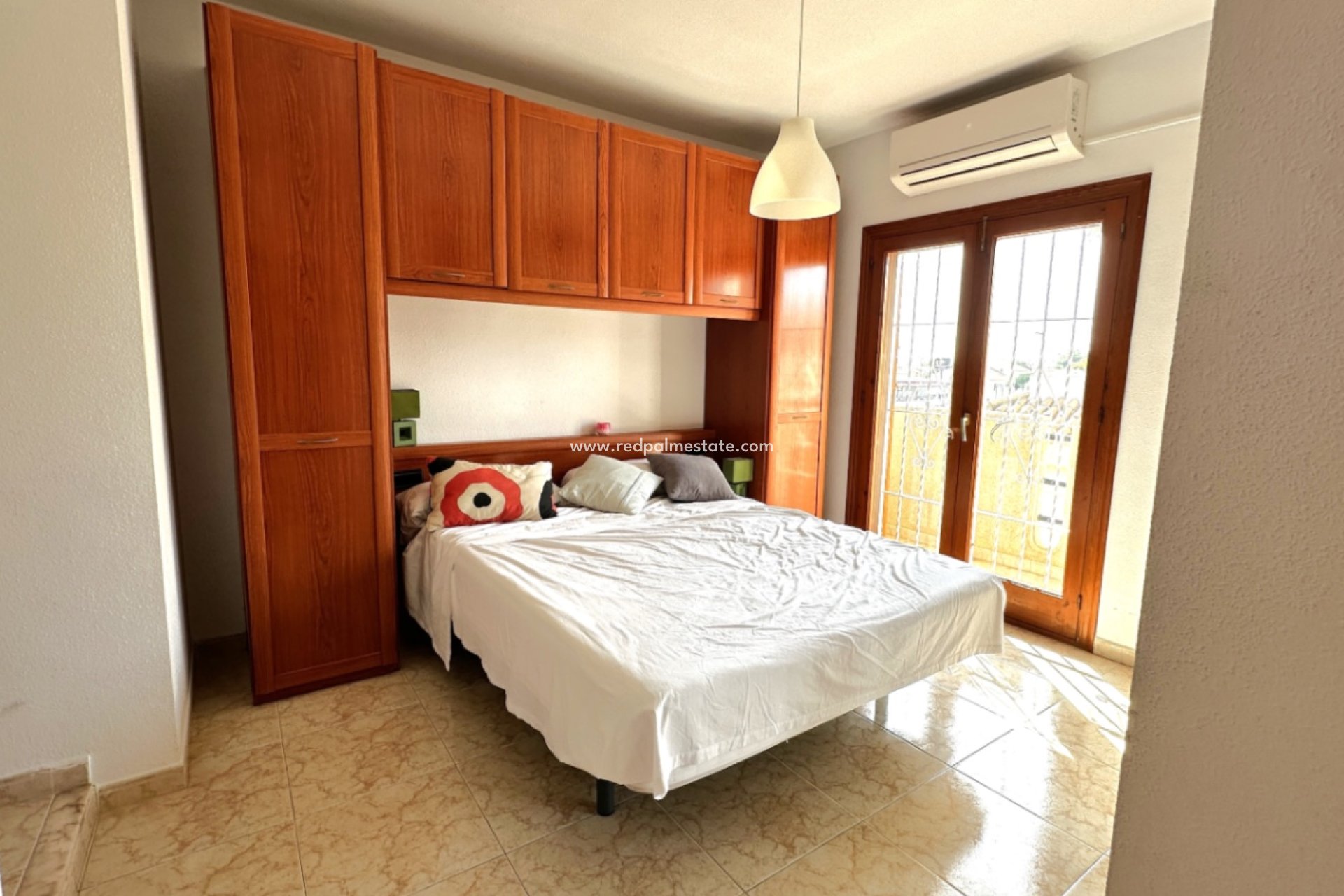 Videresalg - Bungalow -
Orihuela Costa - Inland