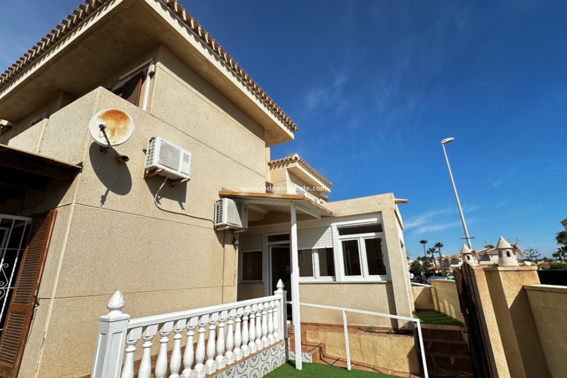 Videresalg - Bungalow -
Orihuela Costa - Inland