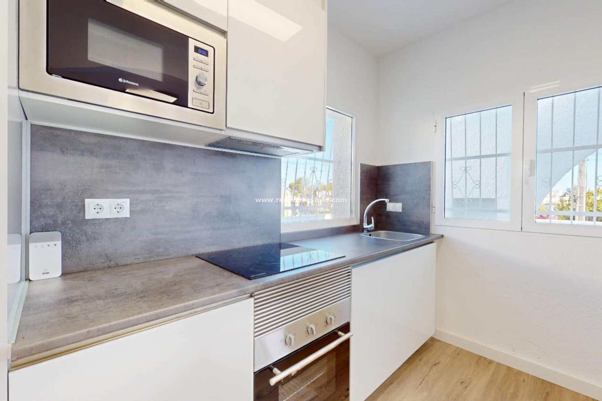 Videresalg - Bungalow -
Orihuela Costa - Inland