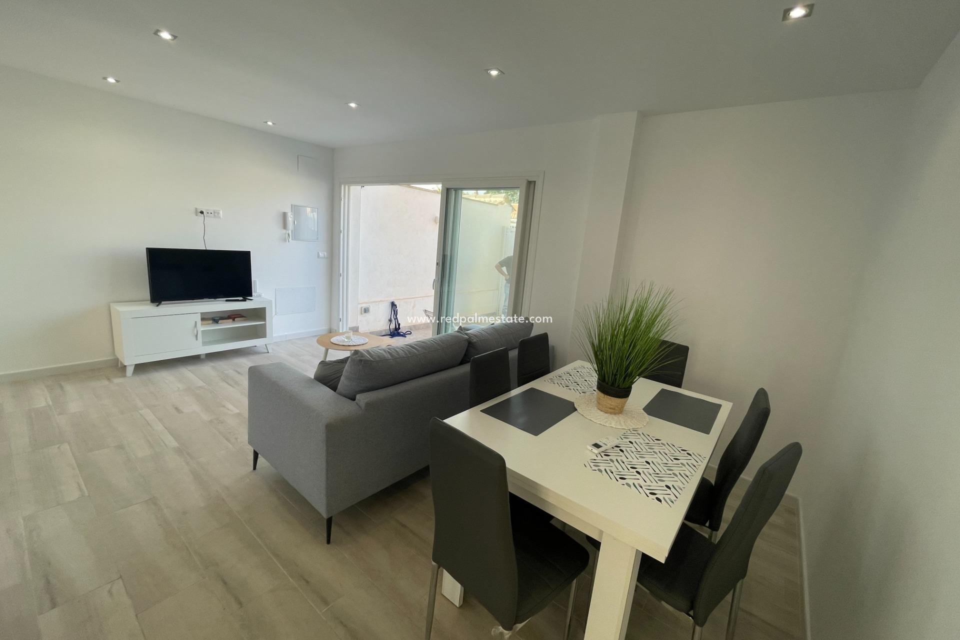 Videresalg - Bungalow -
Orihuela Costa - La Regia