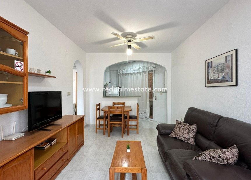 Videresalg - Bungalow -
Orihuela Costa - Los Almendros-la Florida