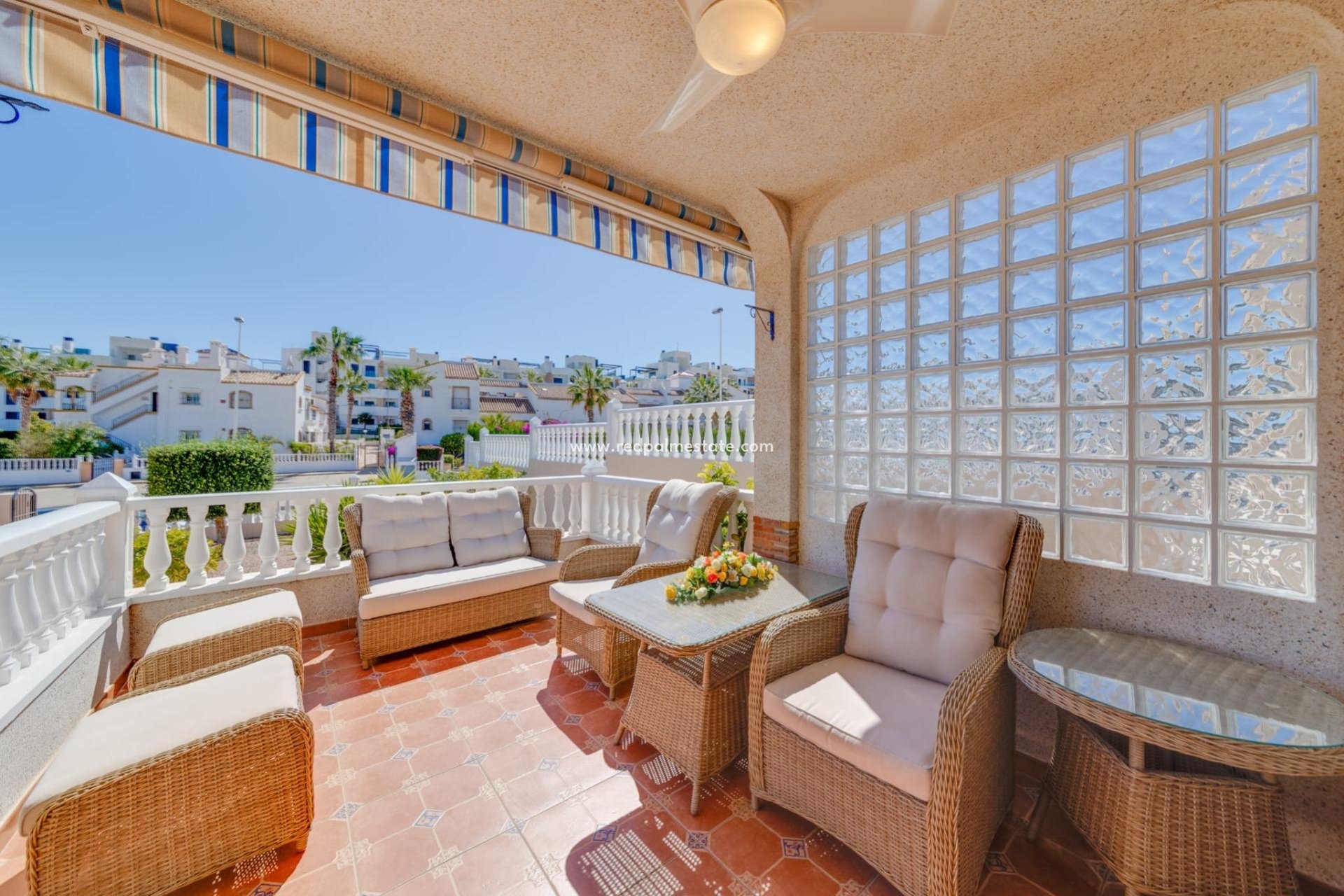 Videresalg - Bungalow -
Orihuela Costa - Montezenia