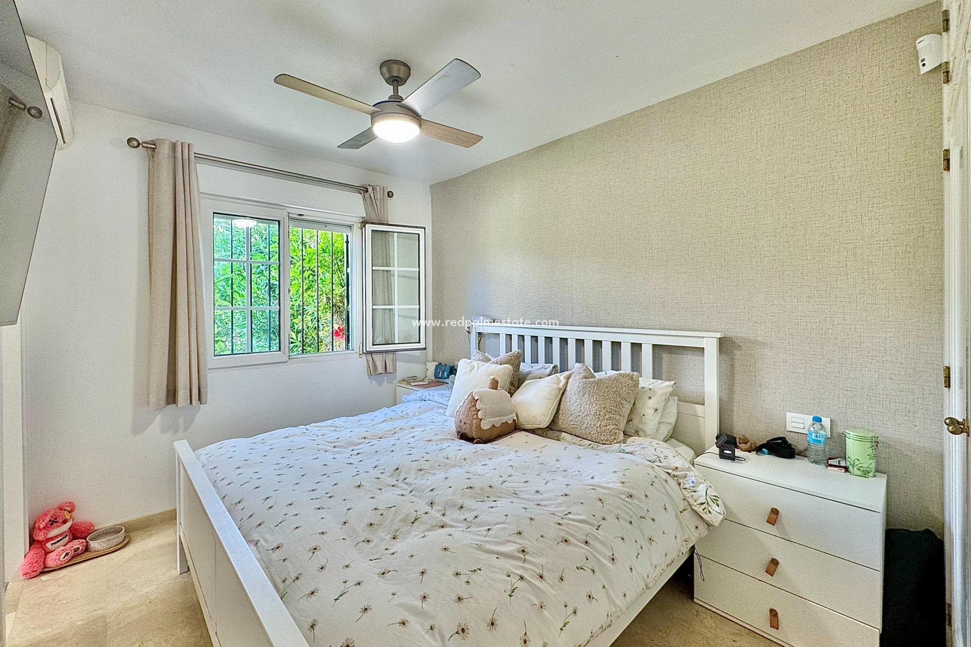 Videresalg - Bungalow -
Orihuela Costa - Villamartín