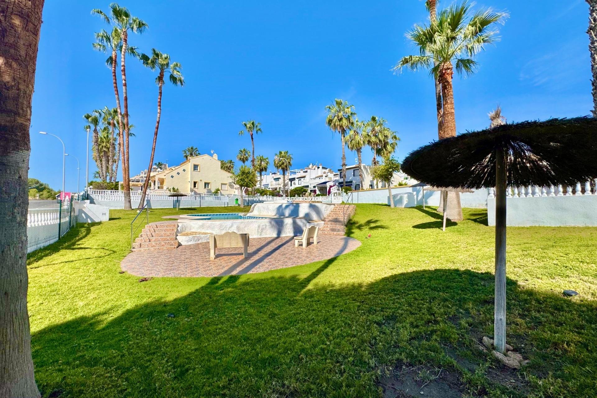 Videresalg - Bungalow -
Orihuela Costa - Villamartín