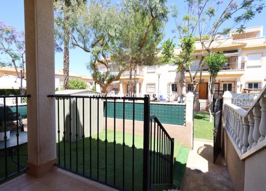 Videresalg - Bungalow -
Orihuela Costa - Villamartín