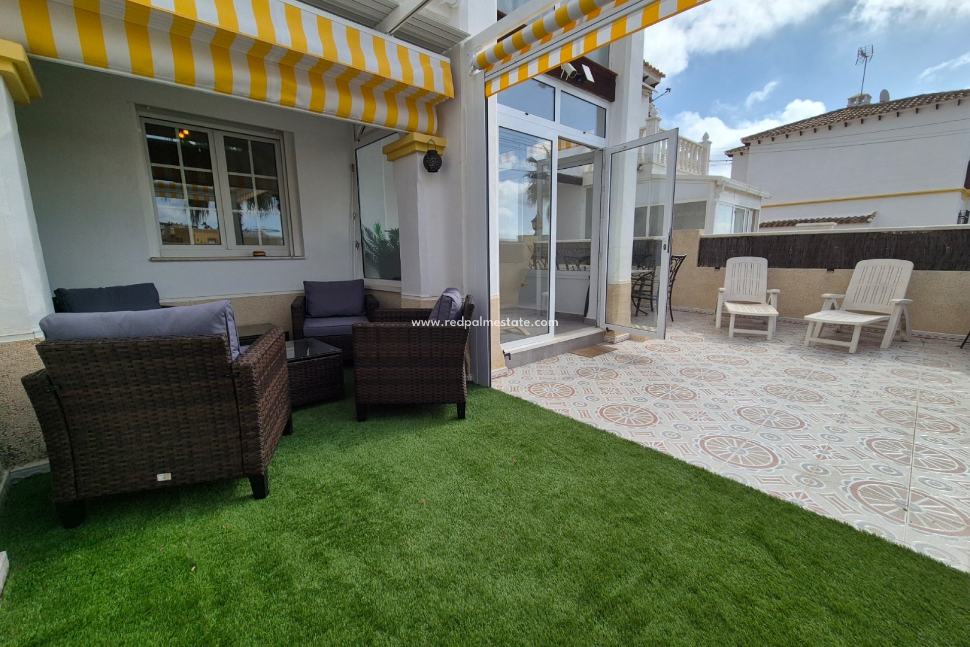 Videresalg - Bungalow -
San Miguel de Salinas - Inland