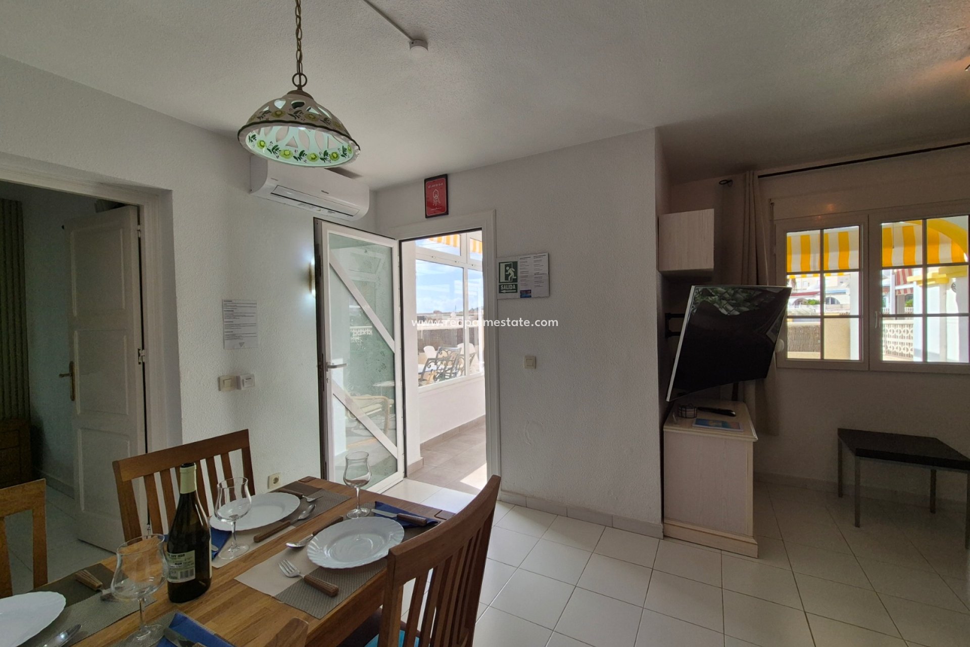 Videresalg - Bungalow -
San Miguel de Salinas - Inland